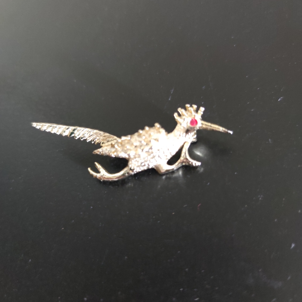 Gold bird pin, antique
